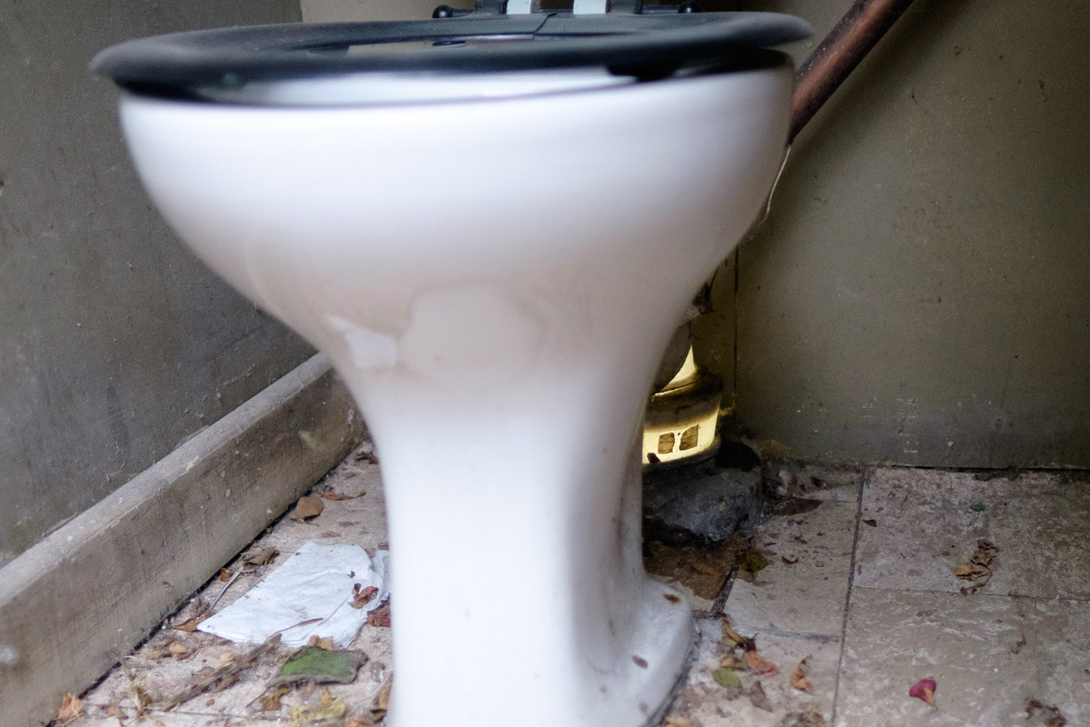 Outdoor toilet